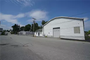 81 Macondray St, Cumberland, RI 02864 - Photo 10
