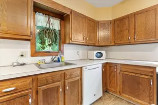 681 Putnam Pike, Smithfield, RI 02828 - Photo 12