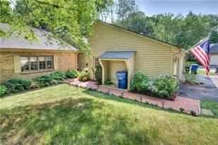 123 Pine Glen Dr, East Greenwich, RI 02818 - Photo 4