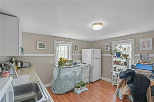 32 Houston Ave, Newport, RI 02840 - Photo 34