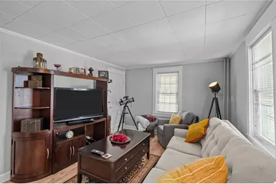 32 Houston Avenue, Newport, RI 02840 - Photo 14