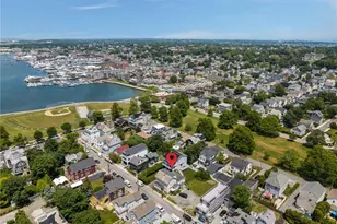 32 Houston Ave, Newport, RI 02840 - Photo 4