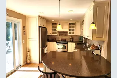 47 Treasure Road, Narragansett, RI 02882 - Photo 2