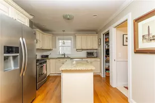 155 Pleasant St, Providence, RI 02906 - Photo 22