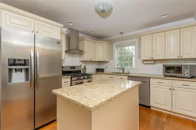 155 Pleasant Street, Providence, RI 02906 - Photo 22