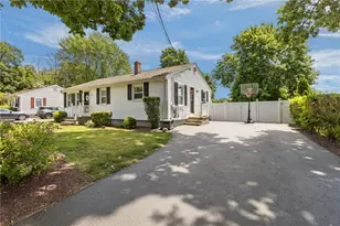 33 Fairhaven Rd, Cumberland, RI 02864 - Photo 28