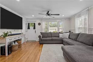 33 Fairhaven Rd, Cumberland, RI 02864 - Photo 2