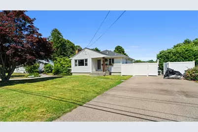8 Longvue Avenue, Westerly, RI 02891 - Photo 2