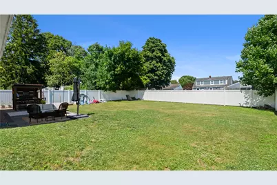 8 Longvue Avenue, Westerly, RI 02891 - Photo 42
