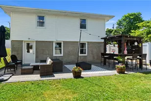 8 Longvue Ave, Westerly, RI 02891 - Photo 44