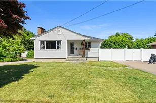 8 Longvue Ave, Westerly, RI 02891 - Photo 1