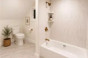 61 Applegate Rd, Cranston, RI 02920 - Photo 32