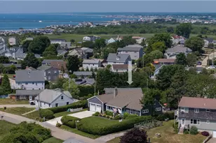 9 Dudley Dr, Narragansett, RI 02882 - Photo 2