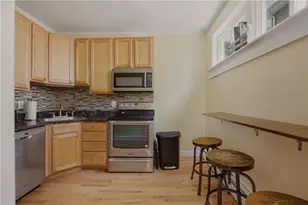 3 Prairie Ave, Newport, RI 02840 - Photo 8