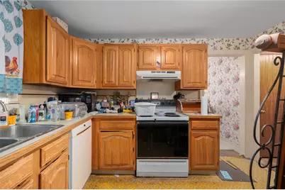 39 Greenfield Avenue, North Providence, RI 02911 - Photo 14