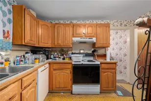 39 Greenfield Ave, North Providence, RI 02911 - Photo 14