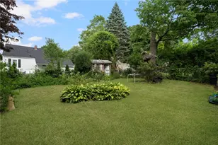 39 Greenfield Ave, North Providence, RI 02911 - Photo 4