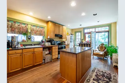 12 Manton Street, Warwick, RI 02818 - Photo 8