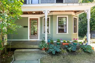 12 Manton St, Warwick, RI 02818 - Photo 6