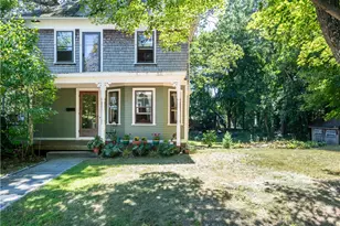12 Manton St, Warwick, RI 02818 - Photo 2