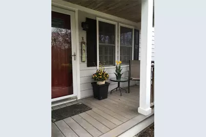 82 Narragansett Avenue West Avenue, South Kingstown, RI 02879 - Photo 2