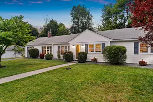 63 Heroux Blvd, Cumberland, RI 02864 - Photo 2
