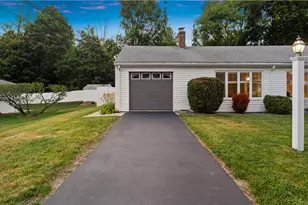 63 Heroux Blvd, Cumberland, RI 02864 - Photo 4