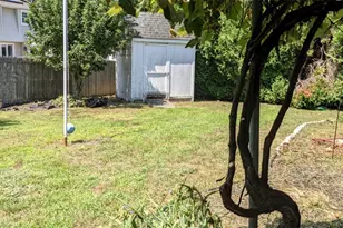 170 Selma St, Cranston, RI 02920 - Photo 14