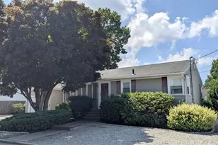 170 Selma St, Cranston, RI 02920 - Photo 1
