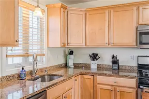 27 Streamview Dr, Cumberland, RI 02864 - Photo 4