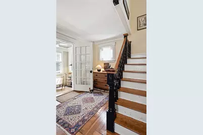 6 Brooks Avenue, Newport, RI 02840 - Photo 8