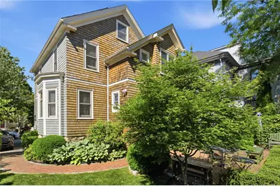 6 Brooks Avenue, Newport, RI 02840 - Photo 32
