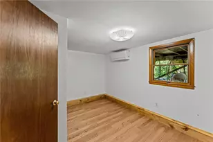 150 Wolcott Ave, Middletown, RI 02842 - Photo 10