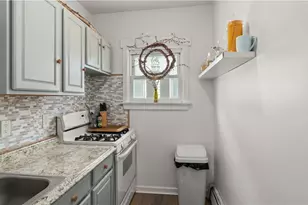 551 Pond St, Woonsocket, RI 02895 - Photo 10