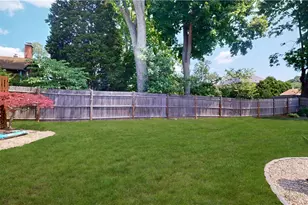 32 S Fair St, Warwick, RI 02888 - Photo 32