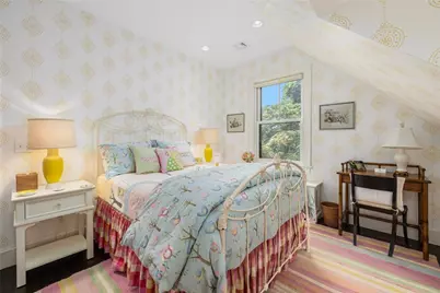33 Beacon Hill Road, Newport, RI 02840 - Photo 16