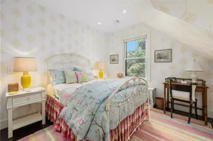 33 Beacon Hill Rd, Newport, RI 02840 - Photo 16