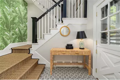 33 Beacon Hill Road, Newport, RI 02840 - Photo 2