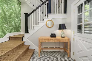 33 Beacon Hill Rd, Newport, RI 02840 - Photo 2