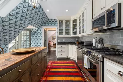 33 Beacon Hill Road, Newport, RI 02840 - Photo 12