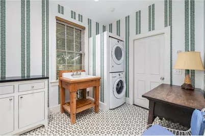 33 Beacon Hill Road, Newport, RI 02840 - Photo 6