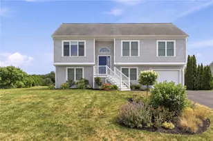 39 Hope Ln, Narragansett, RI 02882 - Photo 1