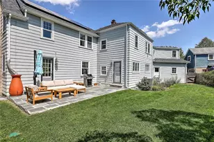 129 Fosdyke St, Providence, RI 02906 - Photo 40