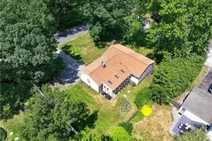 1 Teakwood Dr, Cumberland, RI 02864 - Photo 10