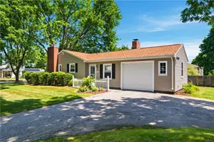 1 Teakwood Dr, Cumberland, RI 02864 - Photo 4