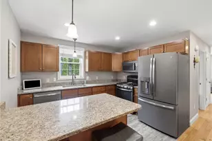 223 Rodman St, South Kingstown, RI 02879 - Photo 4