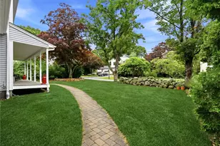 223 Rodman St, South Kingstown, RI 02879 - Photo 32