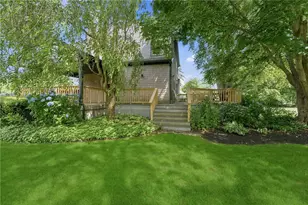 131 Taylor Rd, Portsmouth, RI 02871 - Photo 14
