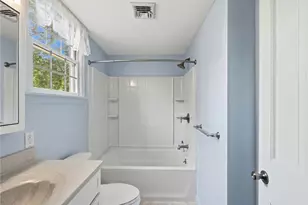 131 Taylor Rd, Portsmouth, RI 02871 - Photo 28