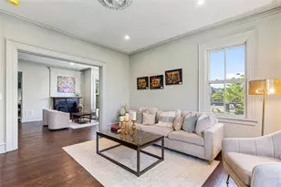 60 Bainbridge Ave, Providence, RI 02909 - Photo 6